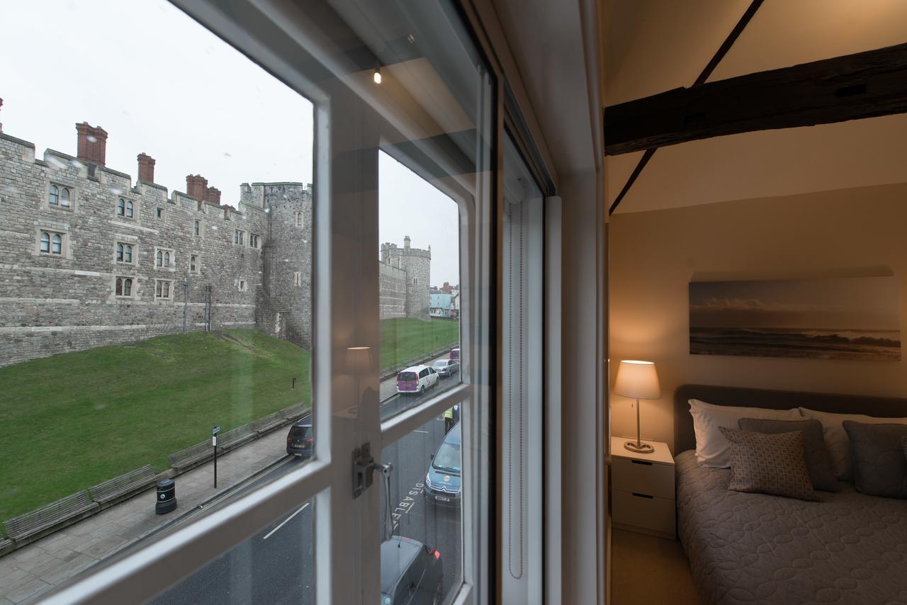 Central Windsor Apartment Facing The Castle Екстер'єр фото